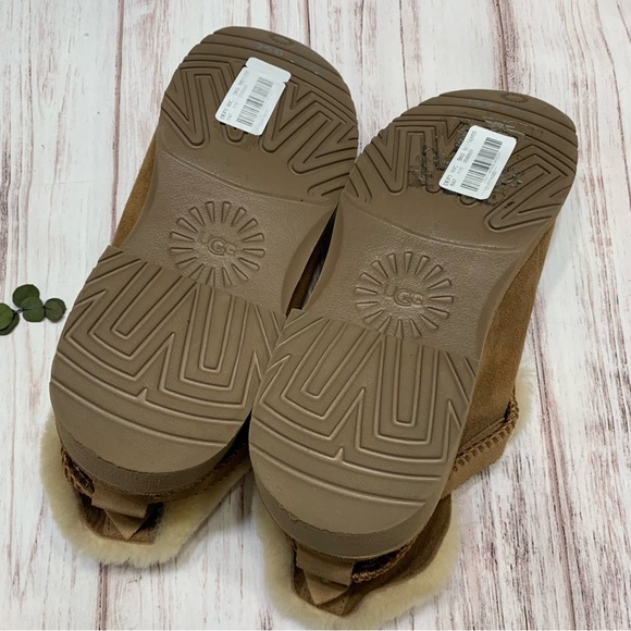 UGG McKay Ankle BOOT - Picture 12 of 17